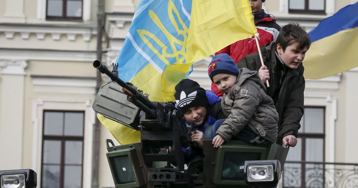 "Марш героев" собрал тысячи украинцев / © Reuters