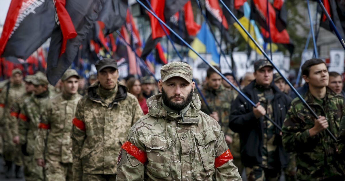 "Марш героев" собрал тысячи украинцев / © Reuters