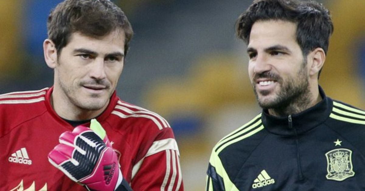 Икер Касильяс и Сеск Фабрегас.