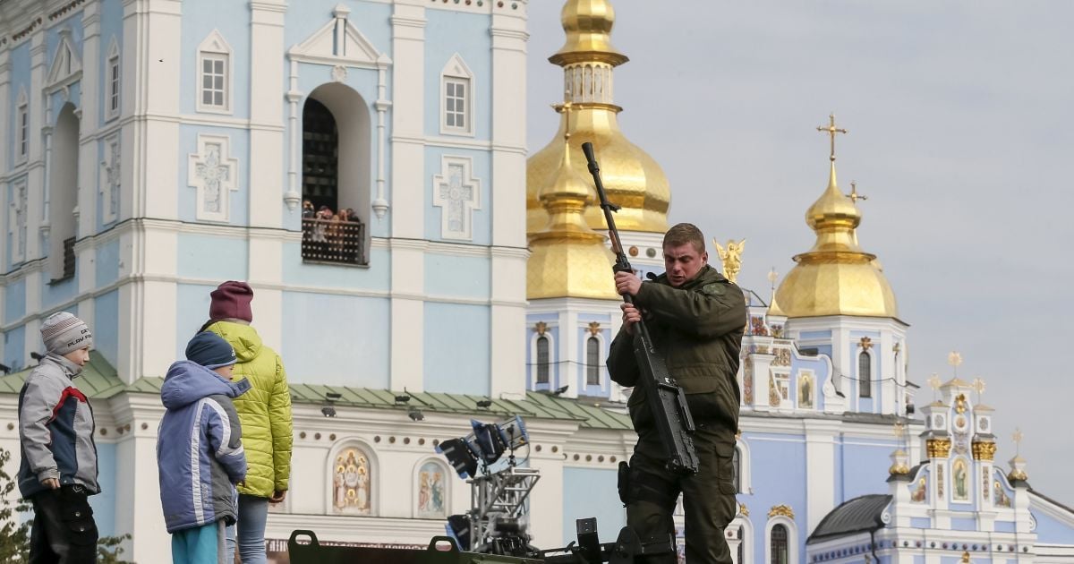 "Марш героев" собрал тысячи украинцев / © Reuters