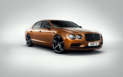 Bentley представила "заряженный" седан Flying Spur W12 S