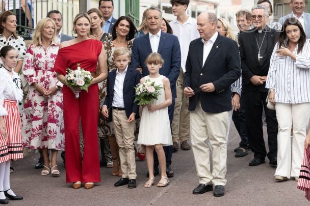 Княгиня Шарлін із чоловіком Альбером II та дітьми / © Getty Images