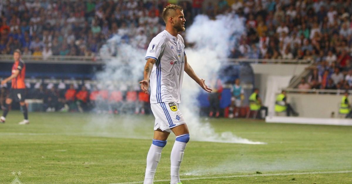 З'явилося відео, як Ярмоленко матюками заспокоював ультрас "Динамо" через петарди