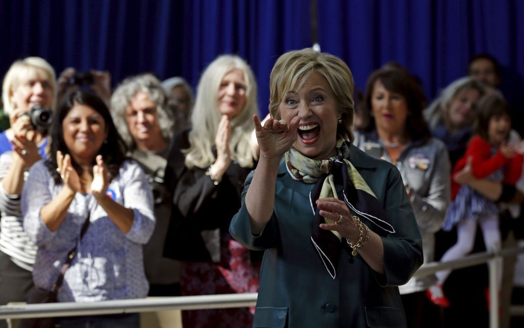 Кандидат в президенты США от Демократической партии Хиллари Клинтон обращается к аудитории во время кампании в городе Дэвенпорт, штат Айова. / © Reuters