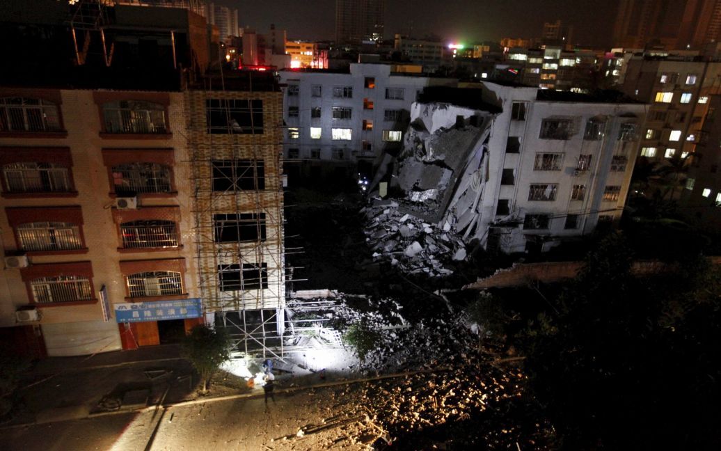 Поврежденный дом после взрывов в городе Лючжоу, Китай. Серия взрывов унесла жизни по меньшей мере семь человек и ранила более полусотни. / © Reuters