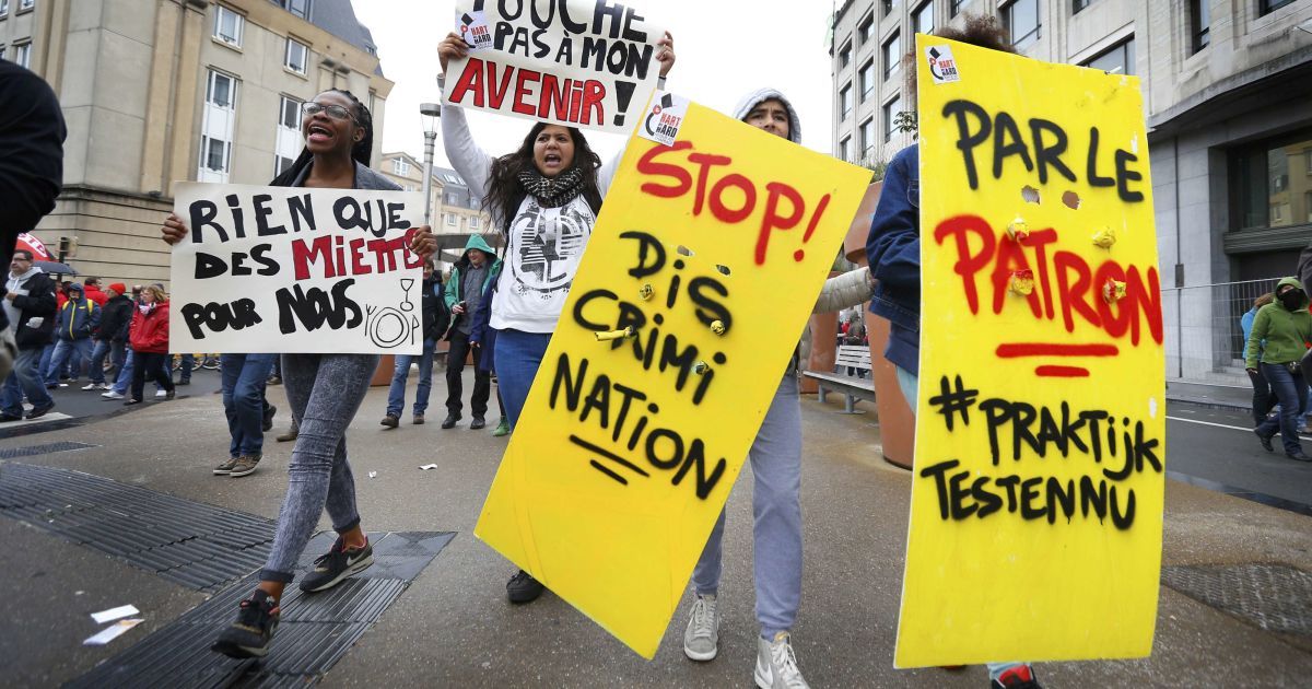 100 тысяч митингующих протестуют против реформ100 тысяч митингующих протестуют против реформ / © Reuters
