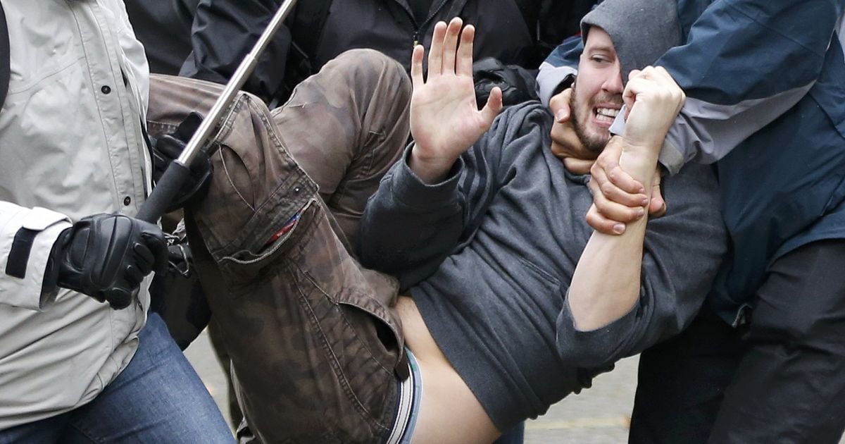 100 тысяч митингующих протестуют против реформ / © Reuters