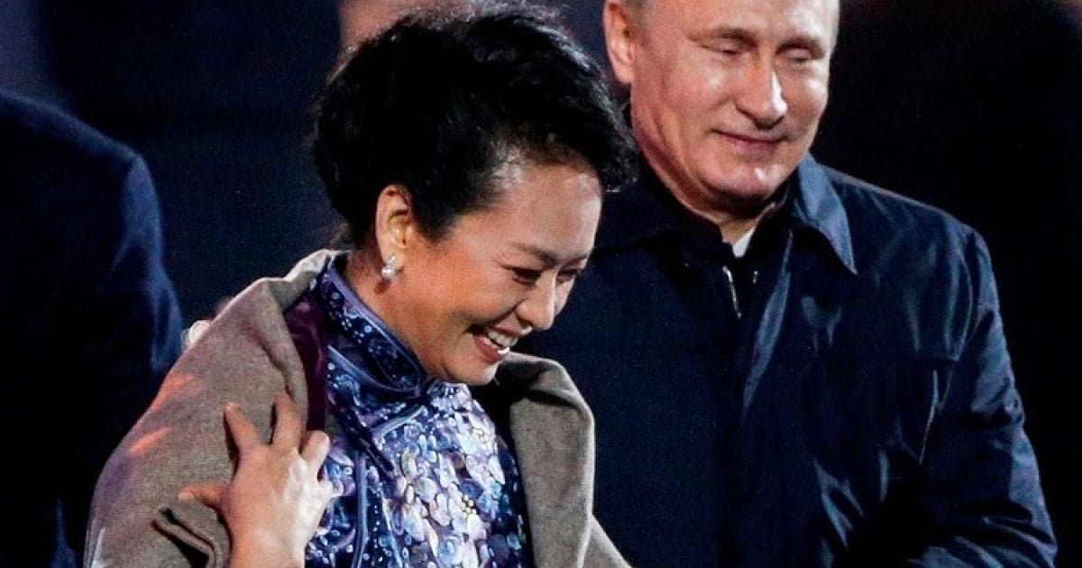 Топ конфузів Путіна: залицяння до дружини лідера Китаю та непристойні анекдоти