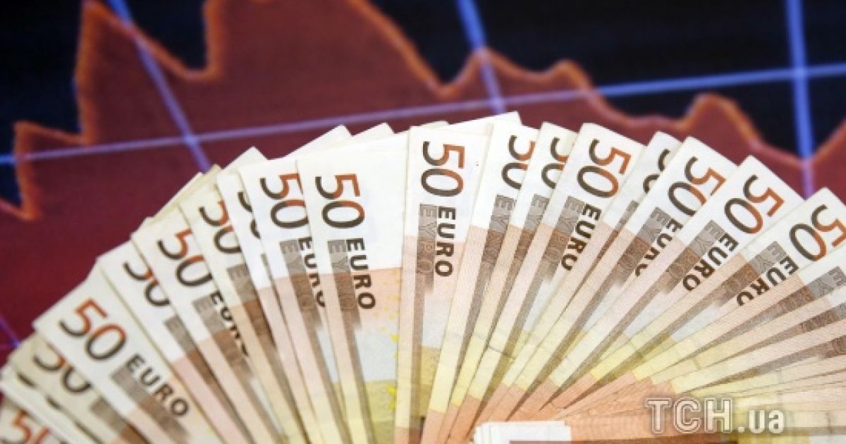 Експерти S&P очікують, що ВВП України за підсумками року впаде на 15%