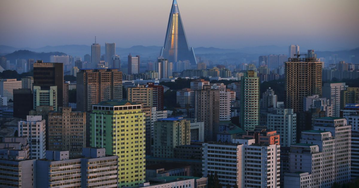 105-этажный отель Ryugyong, самое высокое здание в Северной Корее. КНДР готовится к празднованию 70-й годовщины со дня основания правящей Трудовой партии Кореи. / © Reuters