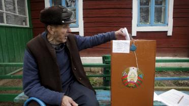 Более 80% белорусов проголосовали за Лукашенко. / © Reuters