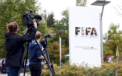 Вісім затриманих чиновників ФІФА вже зізналися в корупції – генпрокурор США