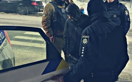 В Киеве в одном из троещинских парков поймали извращенца