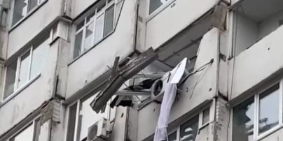Шесть часов вели переговоры: в Днепре задержали военного, взорвавшего в квартире гранаты (фото, видео)