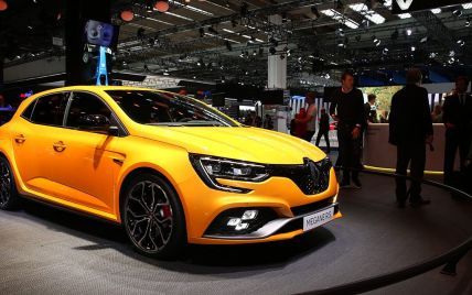 Renault рассекретил новый "заряженный" хэтчбек Megane RS