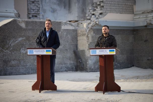 Президент України Володимир Зеленський і прем'єр-міністр Греції Кіріакос Міцотакіс / © Сайт президента України