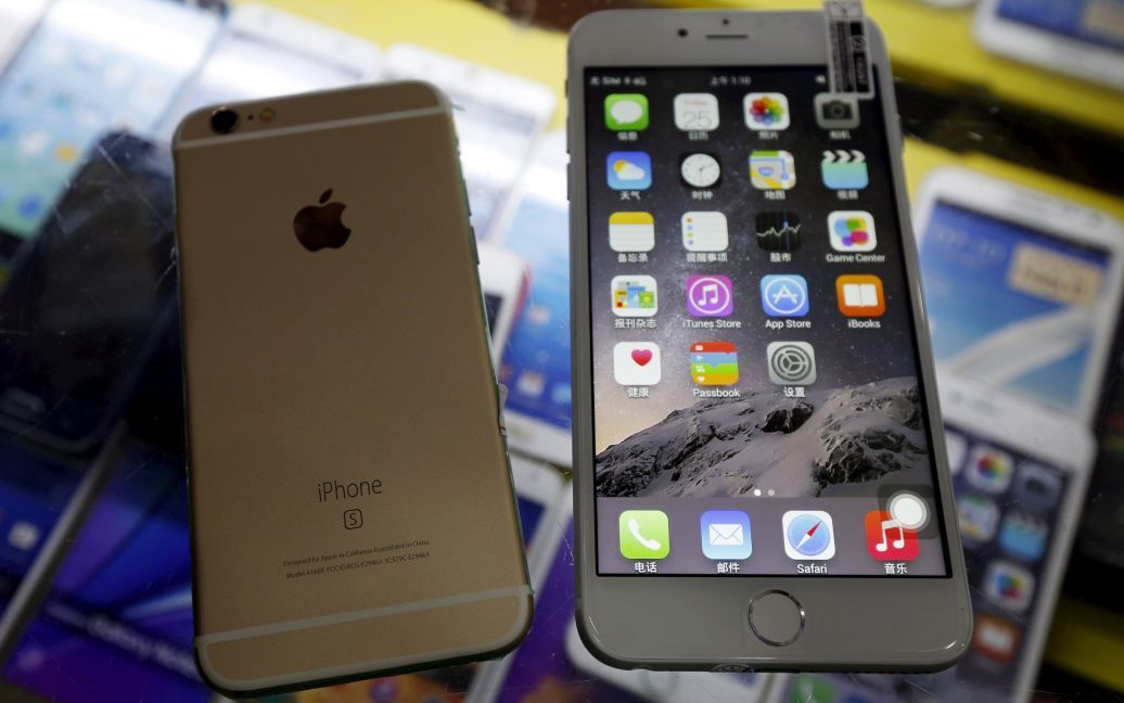 В мире стартовали продажи iPhone 6S и 6S Plus. / © Reuters