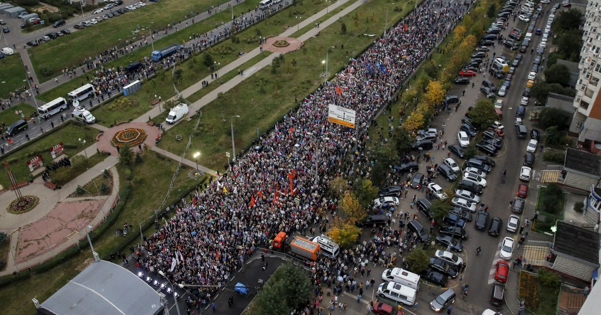 На демонстрацию пришли около семи тысяч москвичей / © Reuters