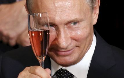 Песков раскрыл "скромные" планы Путина празднования 63-летия