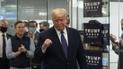 Трамп і високопоставлені американські чиновники незабаром отримають щеплення від коронавірусу — ЗМІ