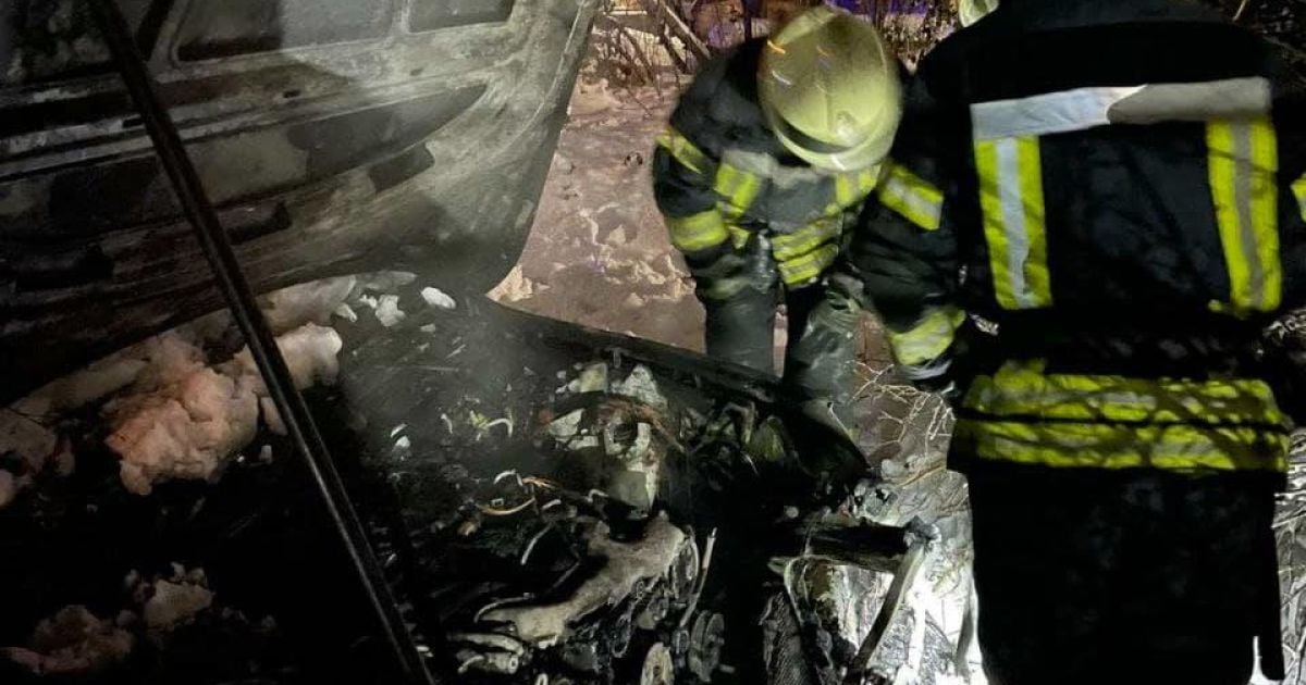 У Києві спалили автівку Влада Антонова