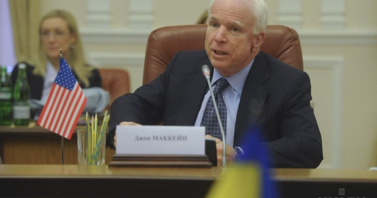 Маккейн попереджає про загрозу атаки на Маріуполь