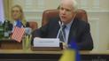 Маккейн вважає, що агресію Путіна можуть спинити реформи в Україні та повна підтримка світу, в тому числі і зброєю
