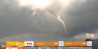 Video Smertonosni I Rujnivni Tornado Odne Z Najzagadkovishih Yavish Prirodi Storinka Video