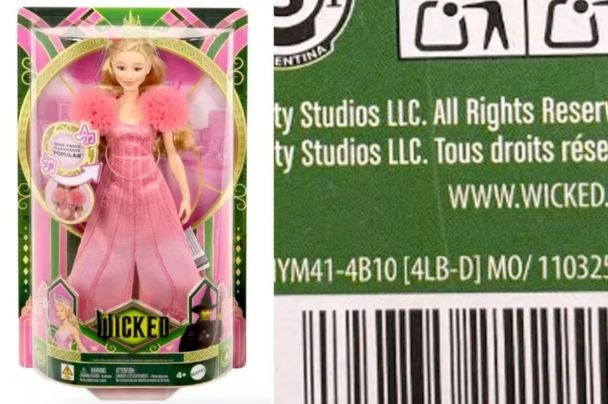 Компания напечатала на упаковках кукол ссылку на порносайт / Фото: Mattel