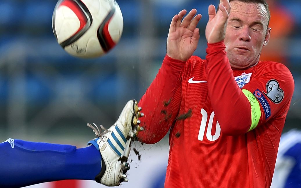 Момент отборочного футбольного матча на Евро-2016 между командами Англии и Сан-Марино / © Reuters