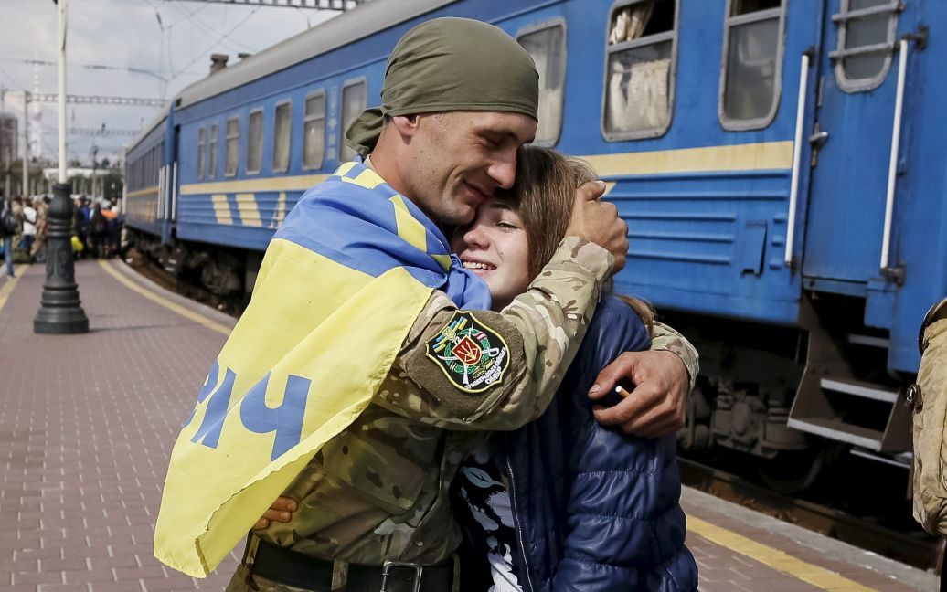 Военных встретили на вокзале / © Reuters