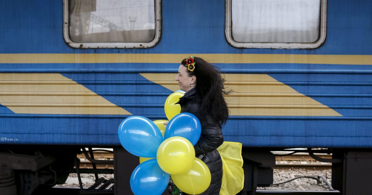 Военных встретили на вокзале / © Reuters