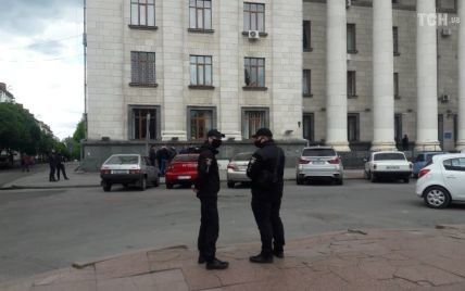 Розстріл АТОВців у Житомирській області: до суду привезли підозрюваного у вбивстві