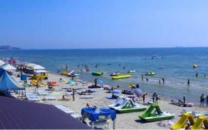 Широкі пляжі та нова набережна: чим приваблює чорноморський курорт Коблеве