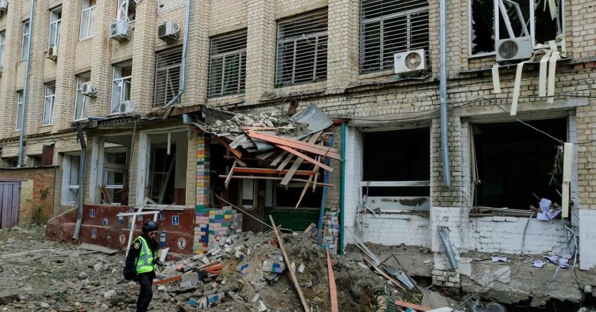 Ворог обстріляв Харків фугасними та бойовими снарядами: місцеві розповідають про дивовижні порятунки