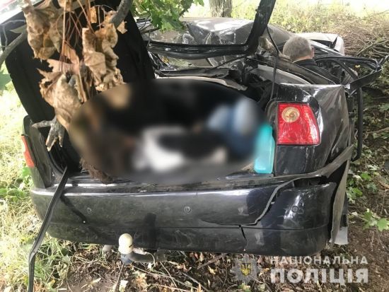 Пассажирка оказалась в багажнике: на Киевщине три человека погибли в ДТП (фото)