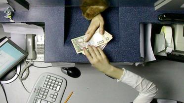 Нацбанк облегчил осуществление переводов за границу