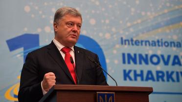 Порошенко: Воєнний стан не означає оголошення війни