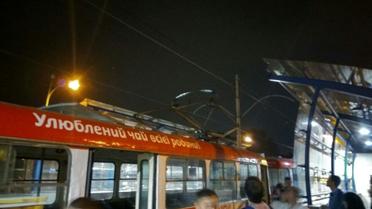 Зазгорівся трамвай у Києві_1 / © ТСН.ua