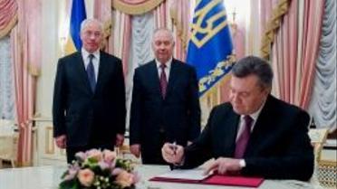Янукович привітав нове керівництво Кабміну та Ради