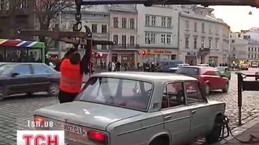 У Львові через суд домоглися заборони евакуатори