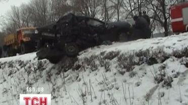 На Полтавщине столкнулись сразу три автомобиля