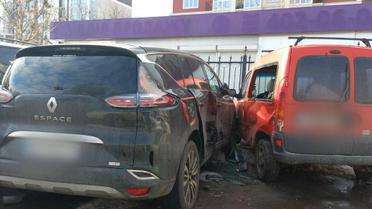 Под Киевом водитель Volkswagen повредил около шести автомобилей: фото