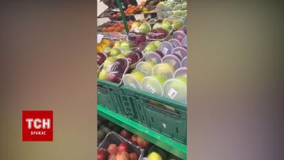 Столичні супермаркети борються з коронавірусом