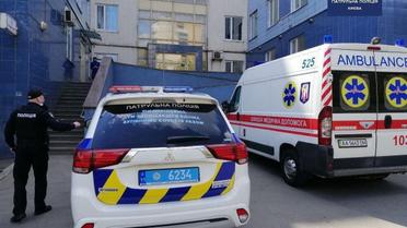 В Киеве 5-летний мальчик потерял сознание после падения с самоката: патрульные доставили ребенка в больницу