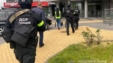 Не минуло й року: поліція повідомила про підозру чоловікам, які влаштували стрілянину в ресторані Києва