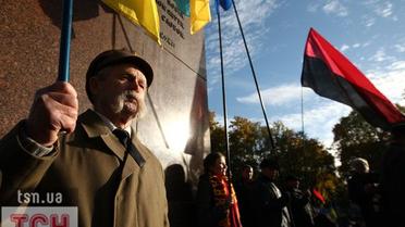 Всеукраїнське об&#039;єднання "Свобода" провело мітинг біля пам&#039;ятника Тарасу Шевченку в Києві за визнання Української повстанської армії.