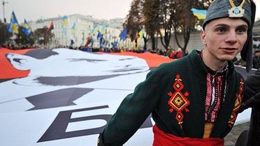 Учасники мітингу за визнання УПА пройшли маршем від пам&#039;ятника Шевченку до Софійської площі / © AFP