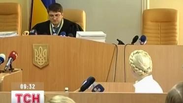 Тимошенко привлекает к своей защите иностранцев