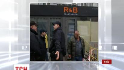 Мешканці столиці заблокували вулицю Басейну